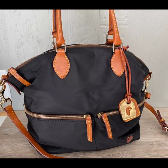Dooney & Bourke Nylon Large Pocket Satchel Bag Black Shoulder Tan Leather Trim - Picture 2 of 12